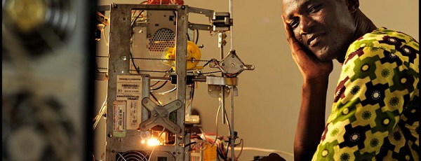 Le Togolais Afate Gnikou reçoit le prix de l’innovation technologique pour son imprimante 3D Imprimante 3D